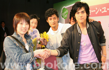 ショーン･ユー（中央）とエディ･ポン（右）