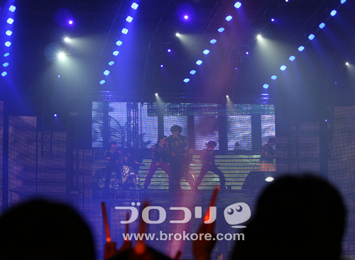 神話は終わらない！　 “SHINHWA MUST GO ON” 10th Anniversary live in seoul