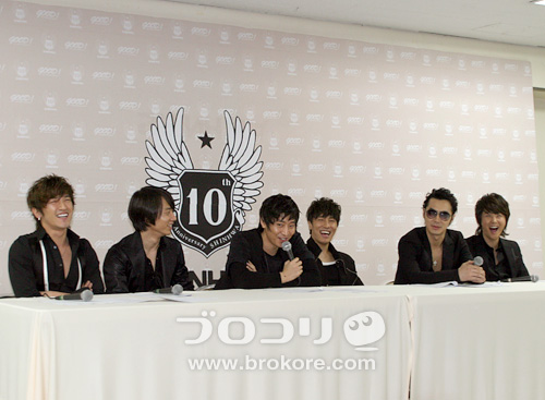 神話は終わらない！　 “SHINHWA MUST GO ON” 10th Anniversary live in seoul