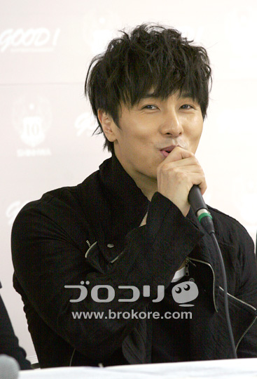 神話は終わらない！　 “SHINHWA MUST GO ON” 10th Anniversary live in seoul