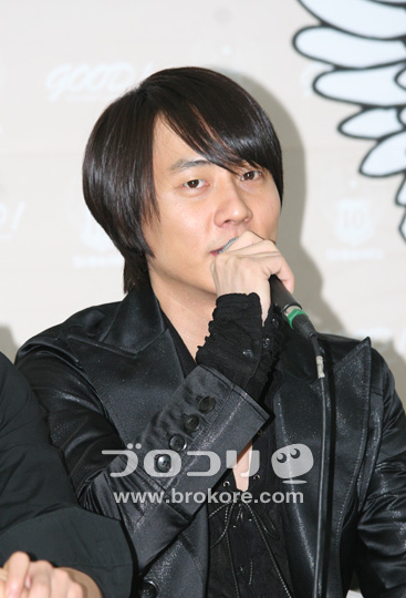 神話は終わらない！　 “SHINHWA MUST GO ON” 10th Anniversary live in seoul