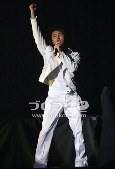 神話ラストコンサート「SHINHWA JAPAN TOUR 2007‘SHINHWA FOREVER’」〜WEB編〜　あなたは私たちの過去、現在、そして未来——